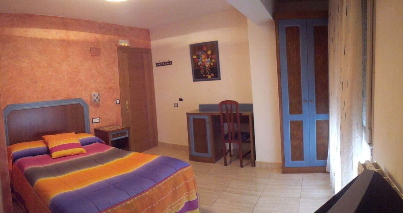 Hostal Conchi Miranda de Ebro Exterior foto