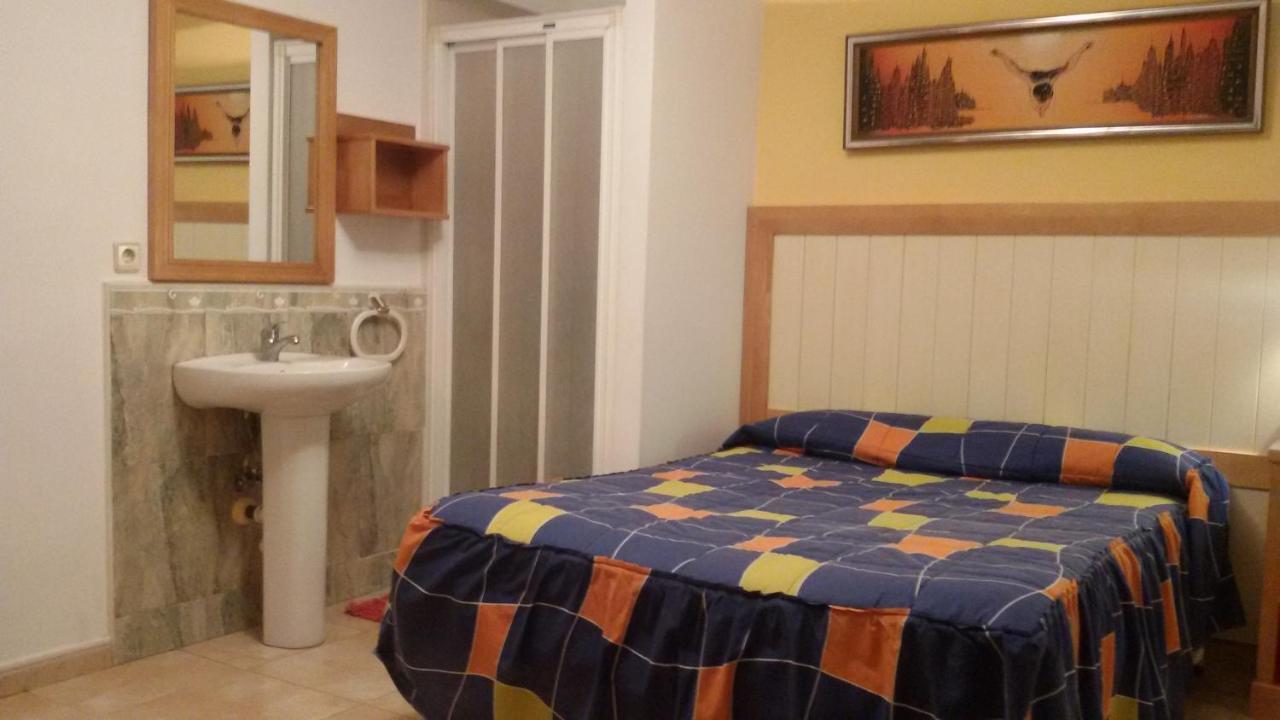 Hostal Conchi Miranda de Ebro Exterior foto